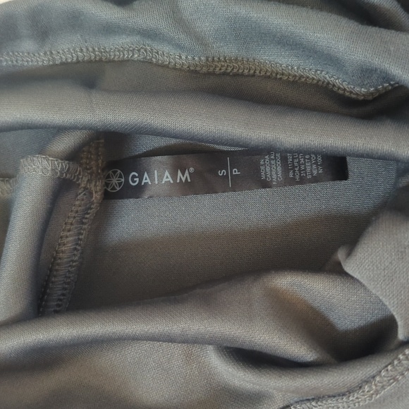 S: Gaiam Pullover Long Sleeve Turtleneck Sweater - Picture 2 of 4